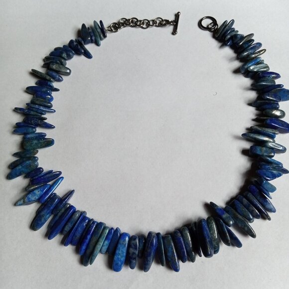 Beautiful Lapis Necklace- Lazuli Blue Chipped Beaded Thin Stone Point Choker - Picture 6 of 7